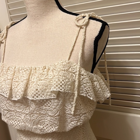 120. June & Hudson Lace Dress in Cream, Size Small - Picture 10 of 17